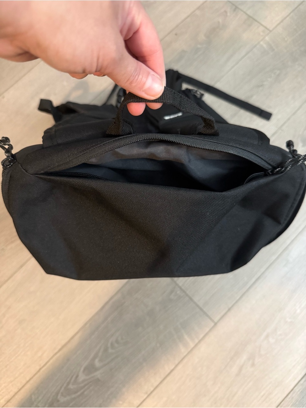 Dakine Black Everyday Backpack - Picture 7 of 9